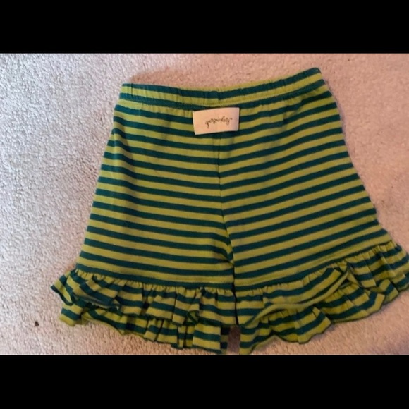 Persnickety Ruffle Shorties Shorts 2 - Picture 2 of 5